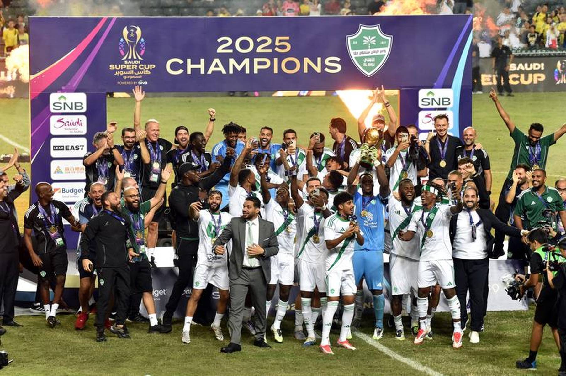 日本队观众热烈欢呼!,C罗迎来二十赛季出色发挥比赛高潮迭起 日本队观众热烈欢呼!,C罗迎来二十赛季出色发挥比赛高潮迭起