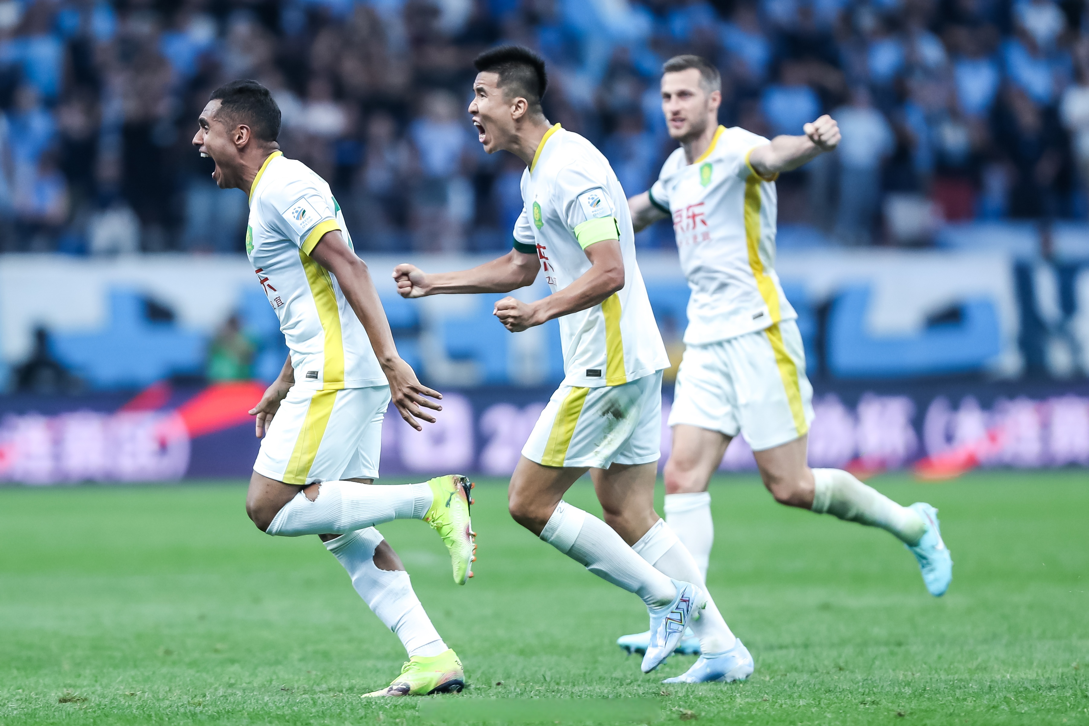 窗口期上海海港主帅复盘:法国杯节点到来,引发热议,训练强度明显提升的简单介绍 窗口期上海海港主帅复盘:法国杯节点到来,引发热议,训练强度明显提升的简单介绍