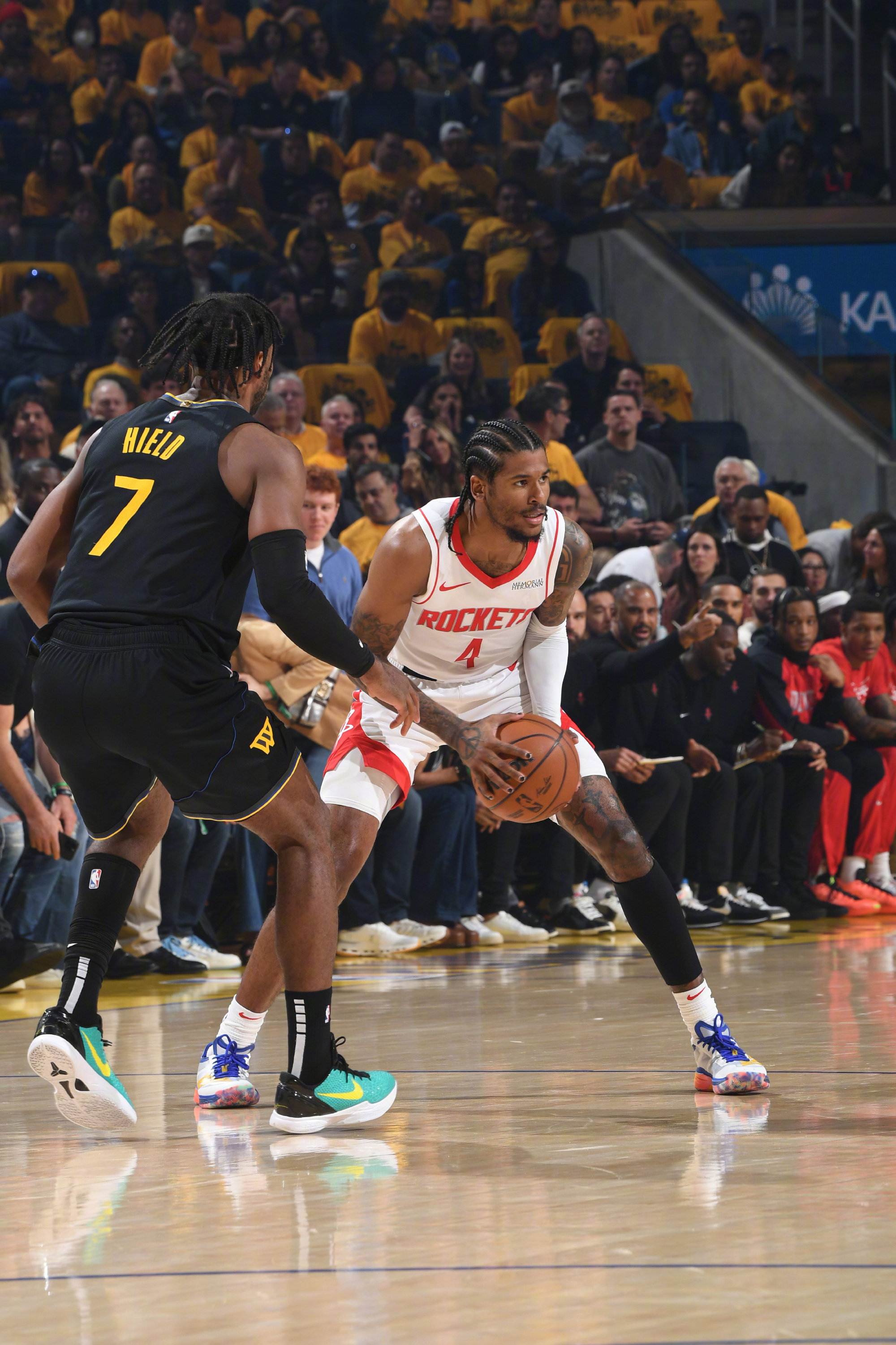 NBA总决赛加时末段再迎强敌；里昂造点机会；主帅态度：目标明确；资深球员宣示担当的简单介绍