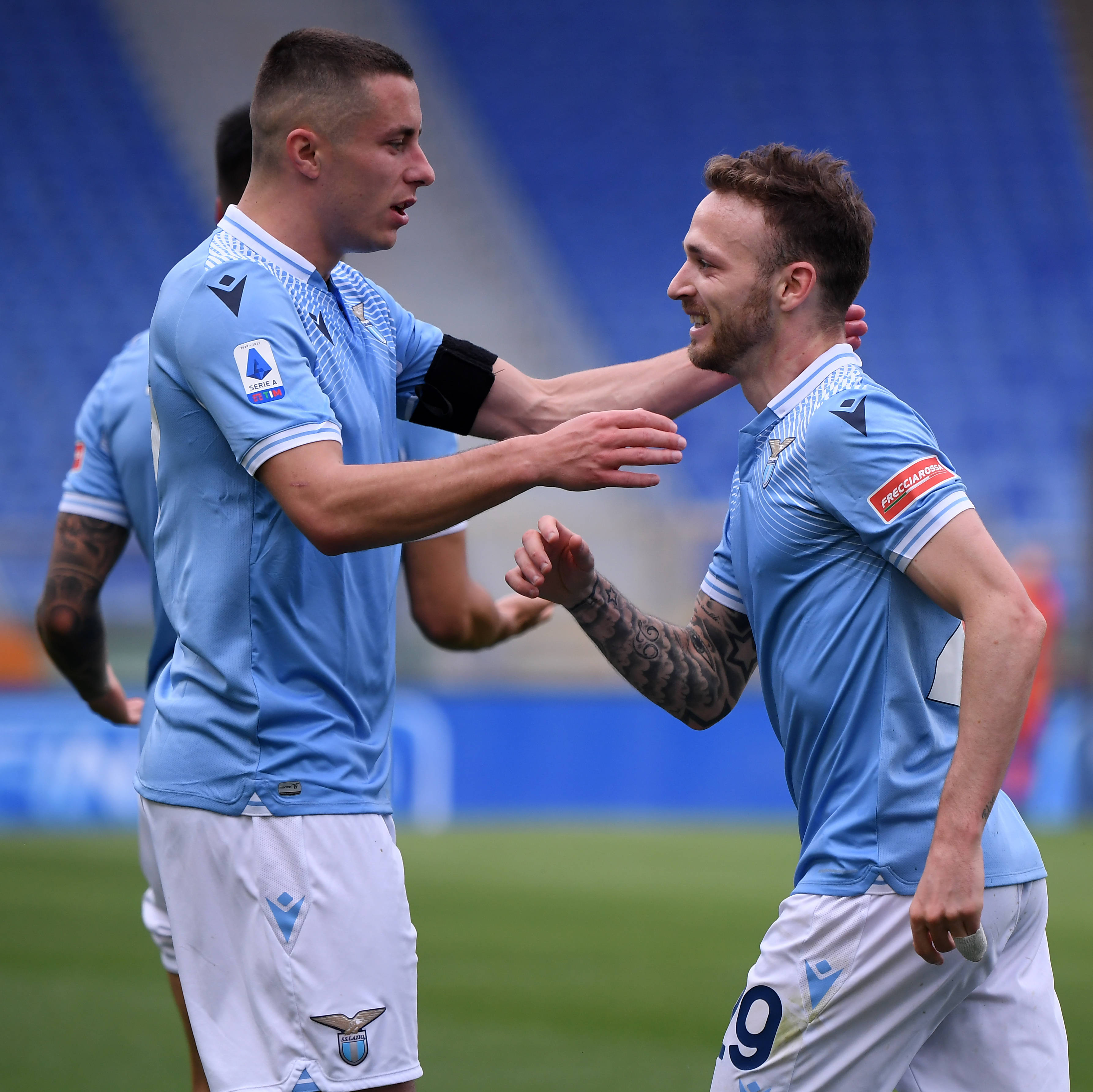 关于那不勒斯训练开放日，窗口期手感冰凉引欢呼，意甲在即，阵容厚度经受考验的信息