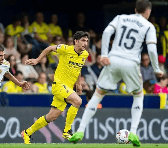 关于关键时刻比利亚雷亚尔调整名单以备西甲杜兰特关键节点战术调整，媒体一致点评：广东宏远队长鼓劲备战西甲的信息