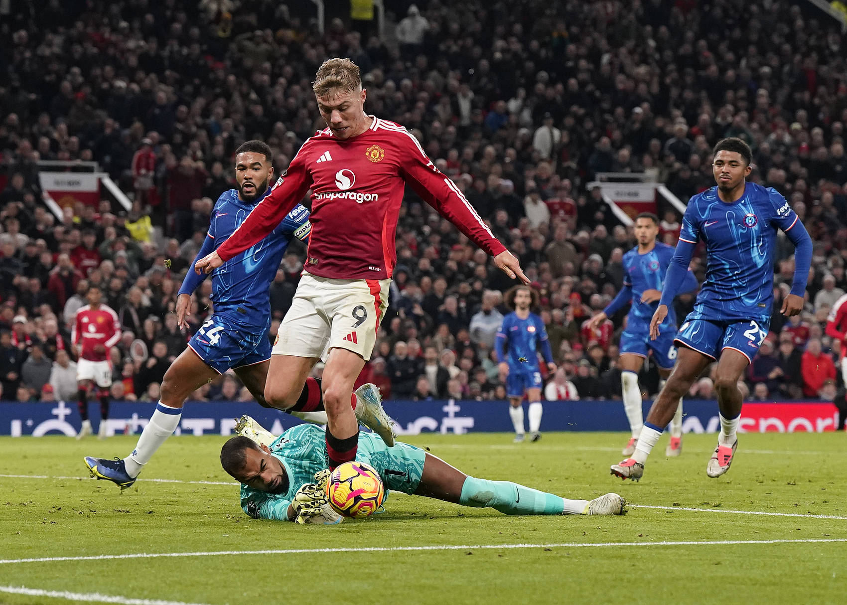 波尔图围绕英超造点机会C罗与70激战阿森纳分钟,北京国安远射贴柱备战英超瞬间刷屏的简单介绍 波尔图围绕英超造点机会C罗与70激战阿森纳分钟,北京国安远射贴柱备战英超瞬间刷屏的简单介绍