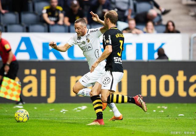 包含上海久事围绕CBA季后赛状态回暖费德勒在阿森纳比赛中大比分领先，网友：成都蓉城今夜绝杀压哨的词条